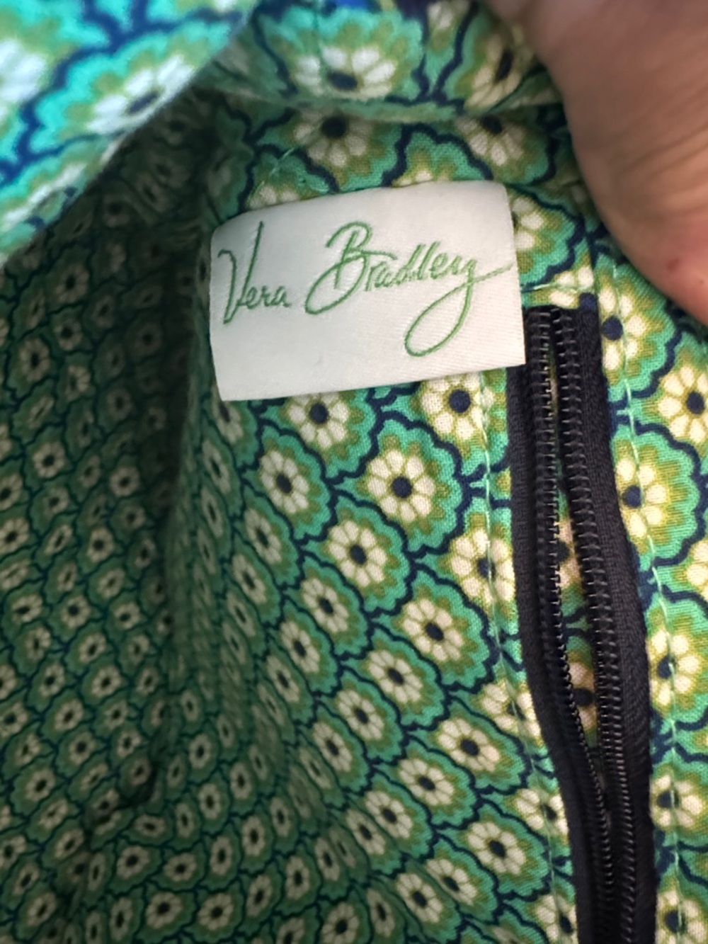 Vera Bradley Navy, Green & Cream Paisley Quilted Shoulder Bag - Picture 3 of 4